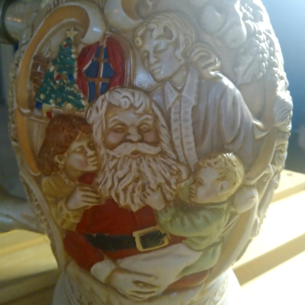 AvonVtg Father Christmas Lidded Beer Stein Santa Claus Holiday Village